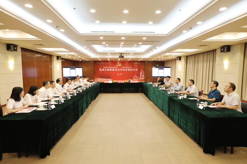 1601446146658687.jpg 373A9865.JPG